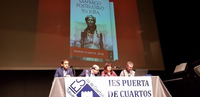 El IES Puerta de Cuartos y Grupo Planeta traen a Talavera al escritor Santiago Posteguillo