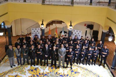 Condecorados con medallas de oro miembros de Protección Civil de la ciudad