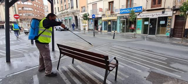 COVID-19 | Siguen desinfectando en barrios de Talavera