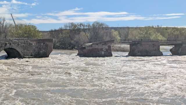 El PSOE pide llegar a acuerdos en el Pleno para que la reconstrucción del Puente Viejo se acometa de manera urgente