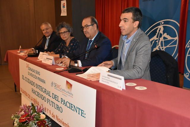 Aquí, y debajo, dos momentos del acto oficial de las 24ª Jornadas de SEMG Castilla-La Mancha.