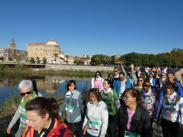 Así ha sido la V ‘Marcha contra el cáncer’