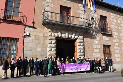 Minuto de silencio para visibilizar la lucha contra la violencia de género