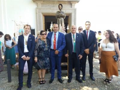 Concejales socialistas de Talavera acompañan a Jesús Mencía a la misa y procesión en Talaverilla