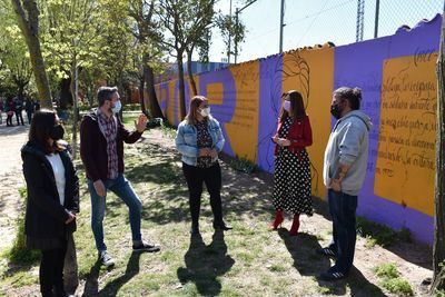 TALAVERA | Ya luce el mural 'Sororidad' en homenaje a las mujeres silenciadas