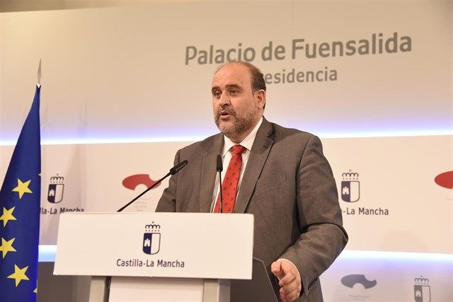 El vicepresidente primero del Ejecutivo regional, José Luis Martínez Guijarro