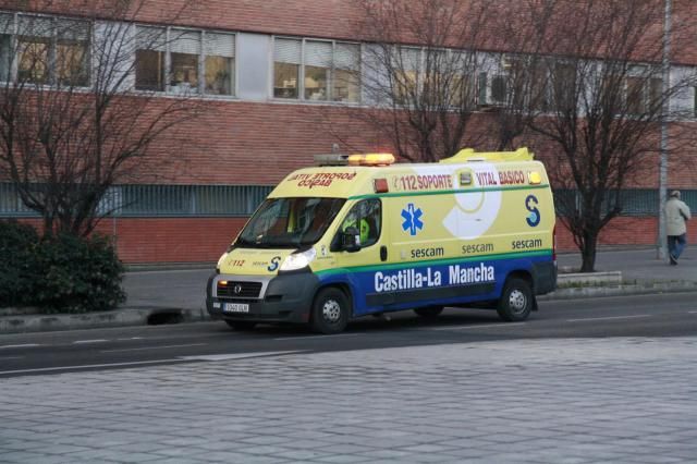 Tres mujeres son trasladadas al hospital de Toledo tras la colisión de dos turismos en Yunclillos