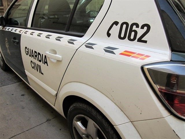 Muere un motorista tras chocar contra un camión