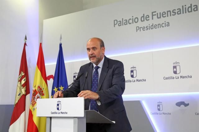 El vicepresidente primero del Gobierno de Castilla-La Mancha en funciones, José Luis Martínez Guijarro