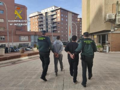 Detenidos dos transportistas por robar móviles, cámaras o perfumes del semirremolque que conducían