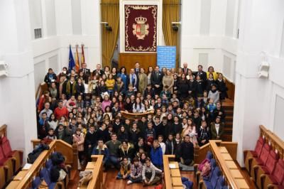 Bellido llama "desalmados" a los dirigentes de Vox por cuestionar la Convención de los Derechos del Niño