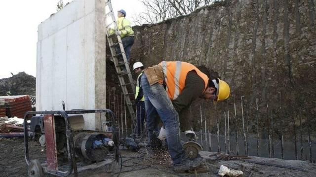 El coste laboral por trabajador y mes por cada castellanomanchego es de 2.296 euros