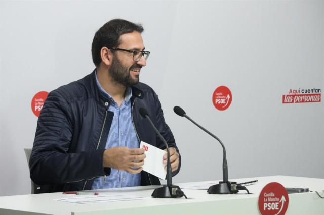 El PSOE CLM reclama a Núñez que defienda el fin del trasvase ante las declaraciones de Casado