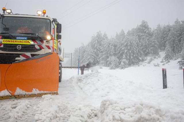 Alerta por lluvia, viento y nieve en 36 provincias