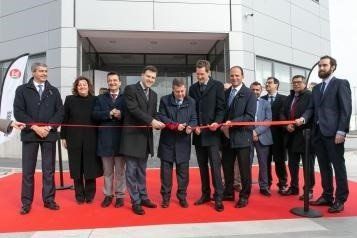 Inauguran la planta de la multinacional Bell Group en Fuensalida