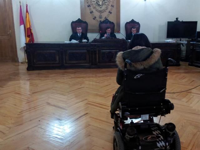 Juicio acusada de vender droga en Parapléjicos. - EUROPA PRESS