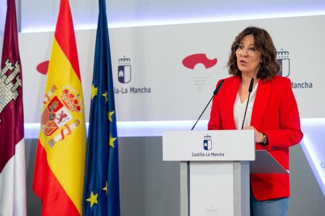 La portavoz del Gobierno de C-LM, Blanca Fernández, en la rueda de prensa del Consejo de Gobierno - JCCM