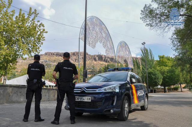 Agentes de Policía Nacional de Puertollano, en una foto de archivo - POLICÍA NACIONAL - Archivo