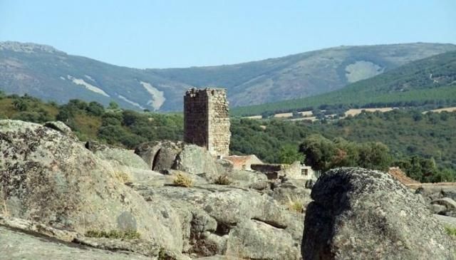 Castillo de Malamoneda | Hontanar