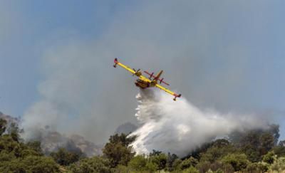 EL REAL DE SAN VICENTE | 31 medios y 131 personas trabajan en la extinción del incendio