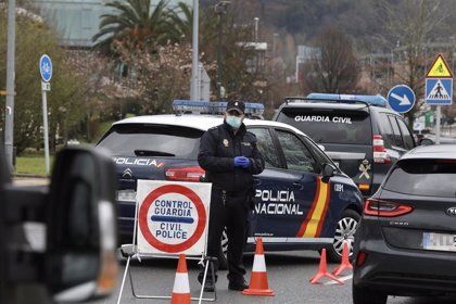 Efectivos de la Guardia Civil y de la Unidad de Intervención Policial (UIP) de la Policía Nacional | Foto: JAVI COLMENERO - EUROPA PRESS - ARCHIVO