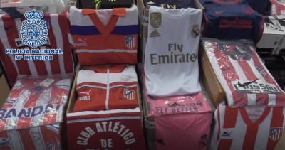 TOLEDO | Detenidos por falsificar camisetas de equipos de fútbol: más de 1.000 prendas requisadas