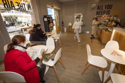 URGENTE | Esta es la nueva medida que podría cerrar el interior de bares y restaurantes