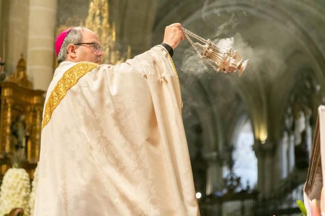 Archivo - El arzobispo de Toledo, Francisco Cerro Chaves, en la celebración del Corpus Christi 2020