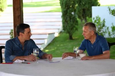 En un pueblo de Toledo: reunión entre Pedro Sánchez y el Secretario General de la OTAN