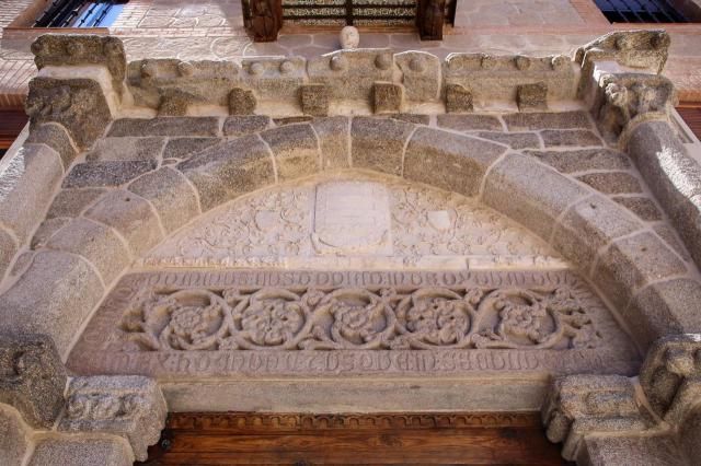 La imponente fachada del Palacio de los Toledo ya está restaurada