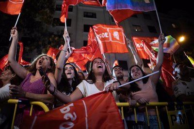 Impulsan una gran manifestación de apoyo a Pedro Sánchez