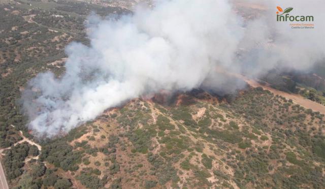 Incendio en Mesegar de Tajo (Toledo) - @PLAN_INFOCAM