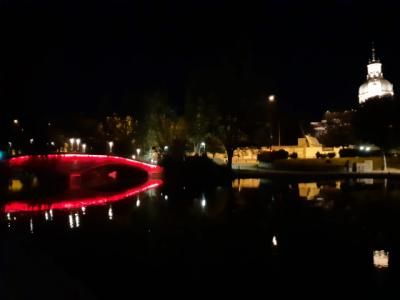 TALAVERA | Los puentes de la Alameda se iluminarán de rojo para concienciar sobre la Distrofia Muscular de Duchenne/Becker