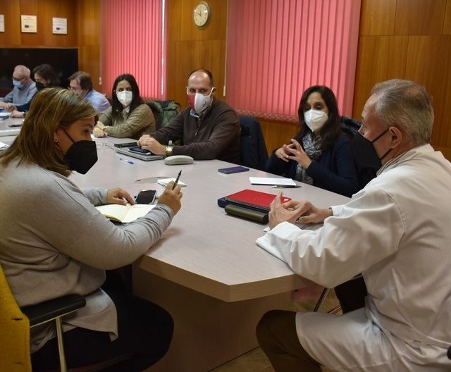 El Ayuntamiento y la Gerencia del Hospital se reunen para hablar de mejoras