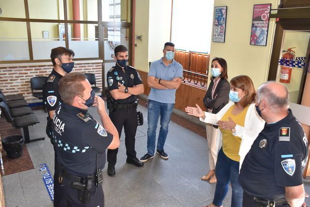 TALAVERA | La alcaldesa pone en valor el trabajo de la Policía Local durante la crisis sanitaria 