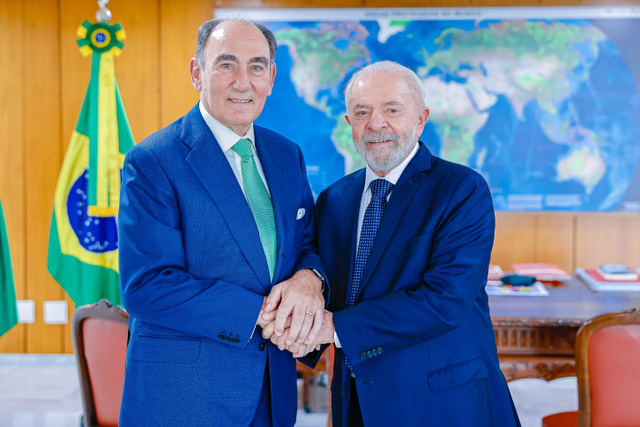 El presidente de Iberdrola, Ignacio Sánchez Galán, junto al presidente de Brasil, Luiz Inácio Lula da Silva