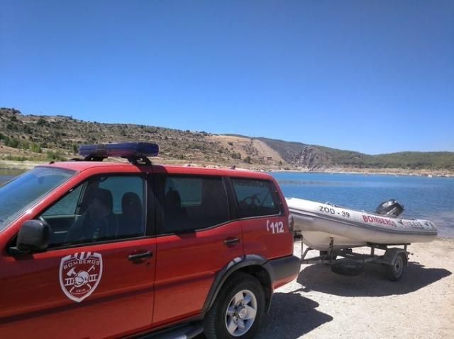 Los GEAS de Guardia Civil buscan a un hombre desaparecido tras saltar al embalse de Entrepeñas