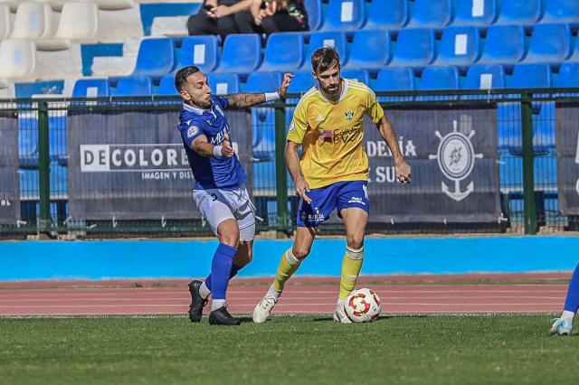 Un guerrero CF Talavera saca un valioso punto en Melilla