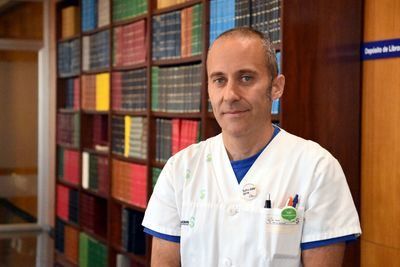 Javier Aceituno, fisioterapeuta del Hospital de Talavera, sobresaliente cum laude con su tesis