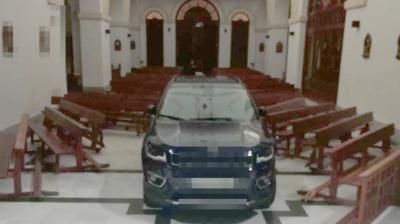 La Familia del joven que entró con un coche en la iglesia de Sonseca se disculpa y dice que asumirá los daños ocasionados