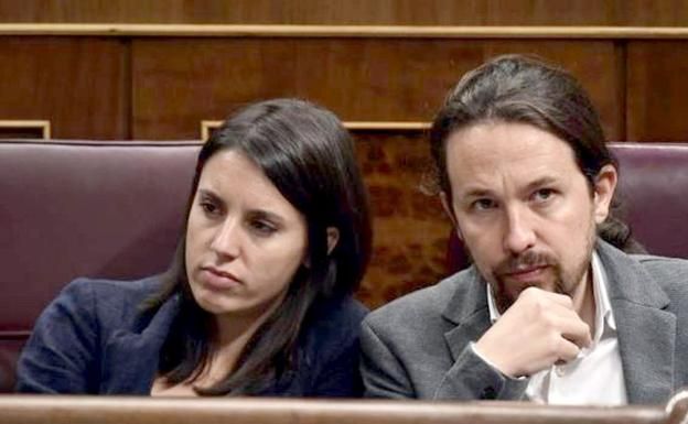 Pablo Iglesias e Irene Montero en el Congreso de los Diputados