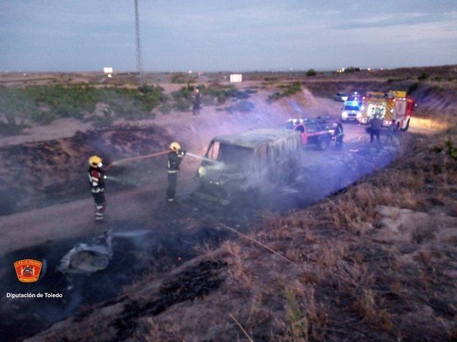 Arden dos vehículos en Casarrubios del Monte