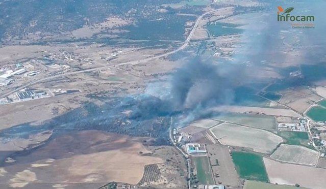 Dan por extinguido el incendio agrícola de Talavera