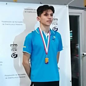 Iván Élez se cuelga el bronce en el Campeonato Regional de Natación