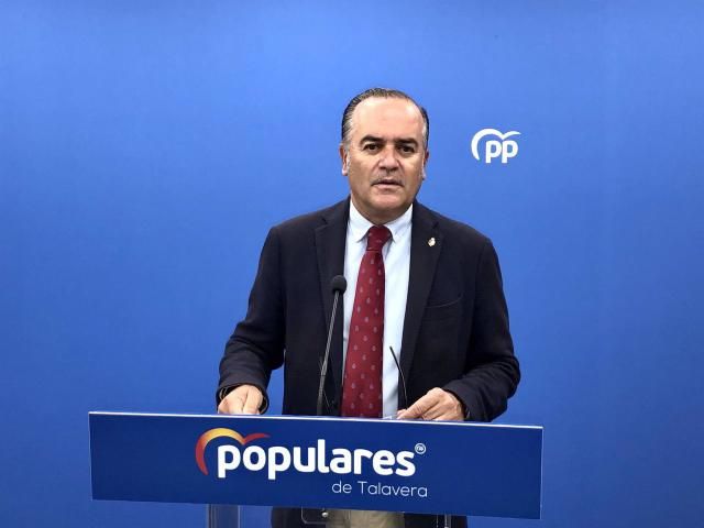  El senador del Partido Popular José Julián Gregorio, en rueda de prensa. - PP - Archivo