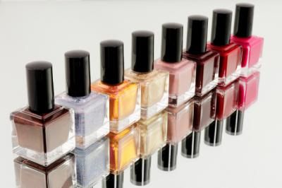 ¿Tienes este conocido esmalte de uñas? No lo uses, es cancerígeno