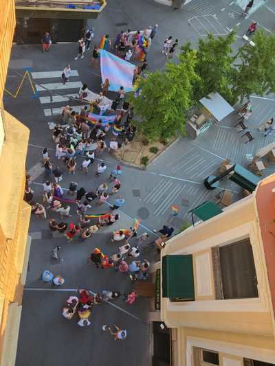 Menos de 100 asistentes acuden a la manifestación del Orgullo en Talavera