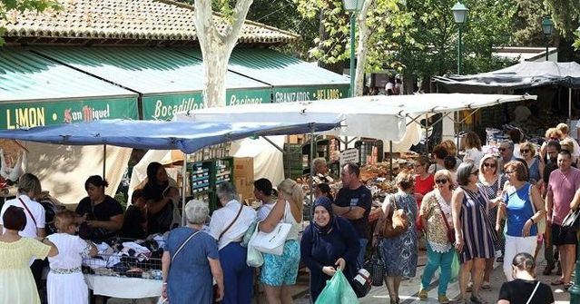 Estas son las fechas para solicitar un puesto en los mercadillos del martes y del sábado