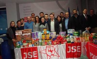 Las migas solidarias del PSOE recogen más de 500 kg de alimentos