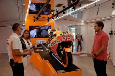 La moto de Marc Márquez ya se puede ver en Talavera